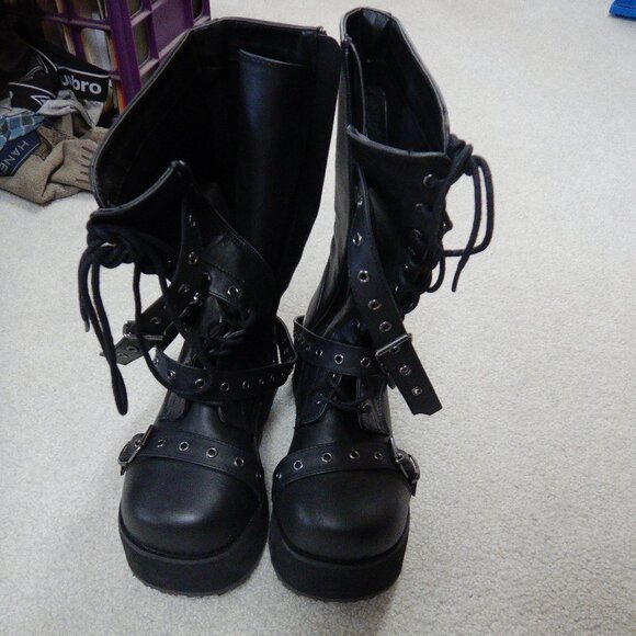 Demonia Trashville 205 boots - Picture 2 of 3